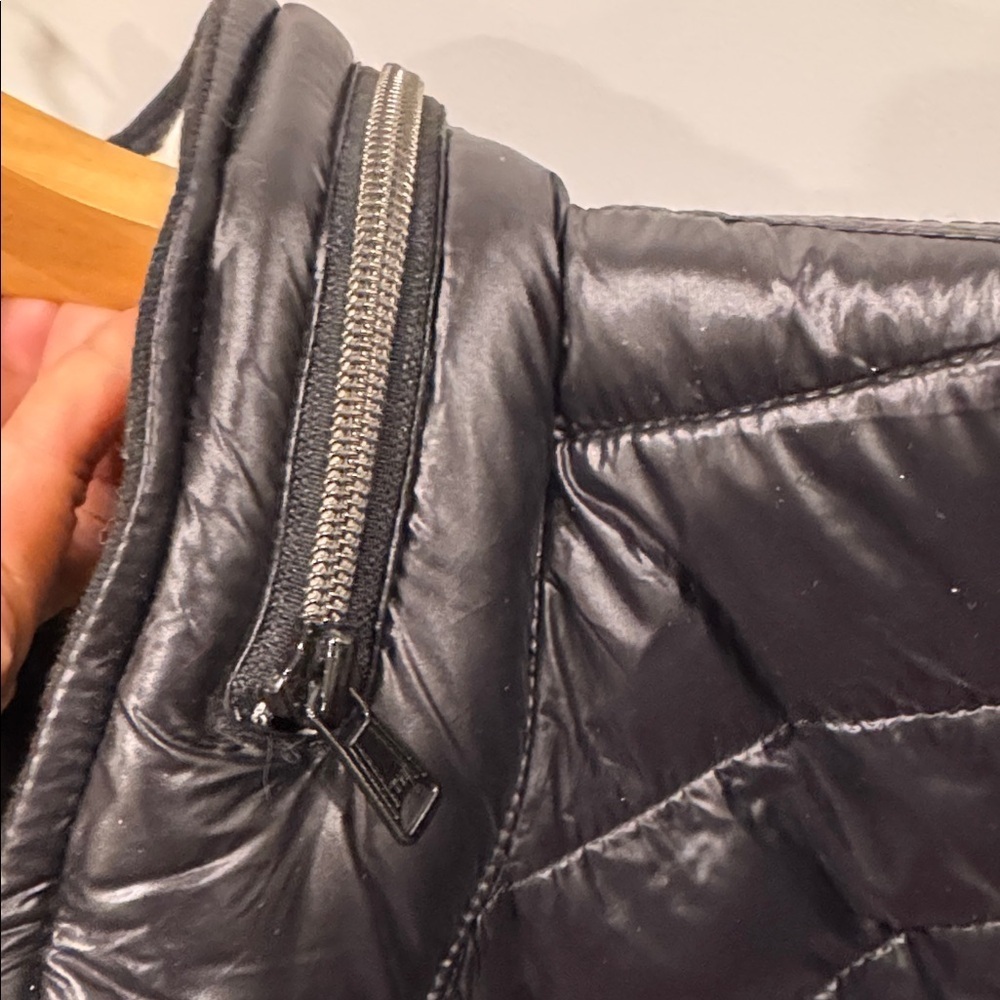 NWT Tommy Hilfiger Black Zip Up Puffer Jacket Size Large - Picture 11 of 11